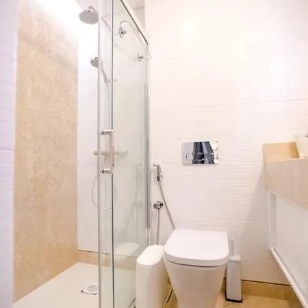 Апартаменты Historic Town Modern